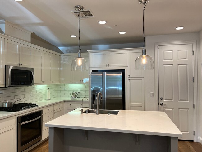 Building Photo - 5041 Barrenstar Way