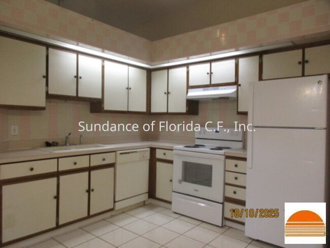 Building Photo - 1443 Coldwater Ct