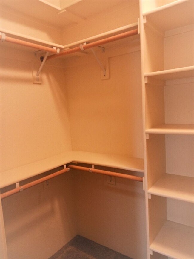 Building Photo - Charming 2 Bedroom, 2 Bathroom Cottage in Central Point