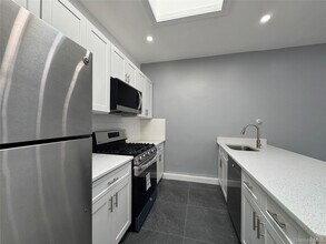 Building Photo - 209-211-211 Main St