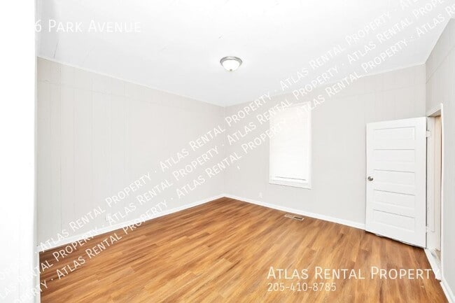 Building Photo - 126 Park Ave