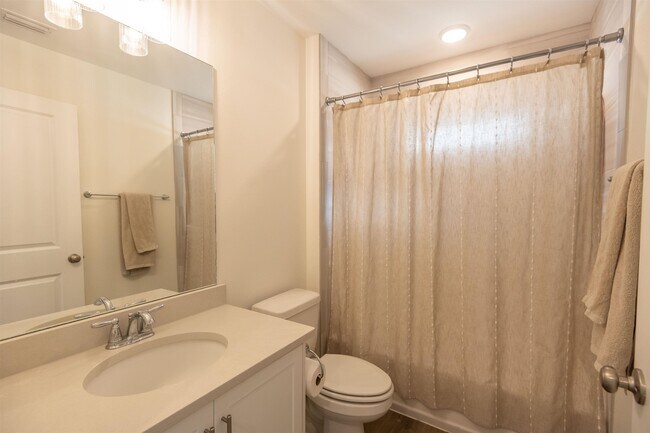 Building Photo - 1358 Landon Hills Dr