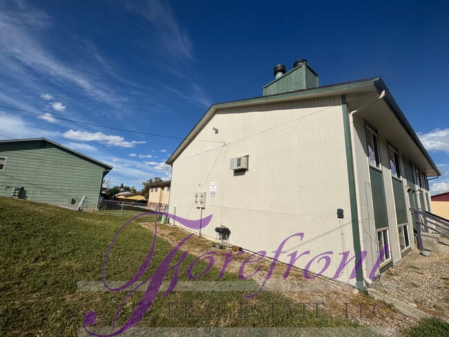 Building Photo - 2520 S Jefferson St