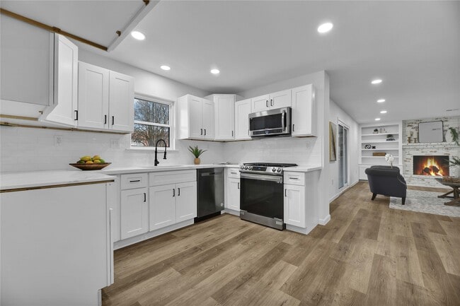 Building Photo - 2726 Stetson Ln