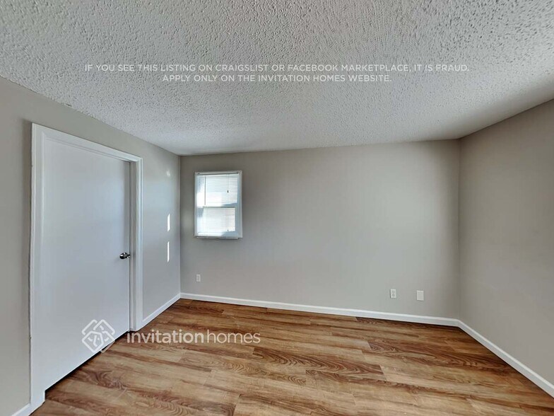 Building Photo - 4861 S Dunkirk Way