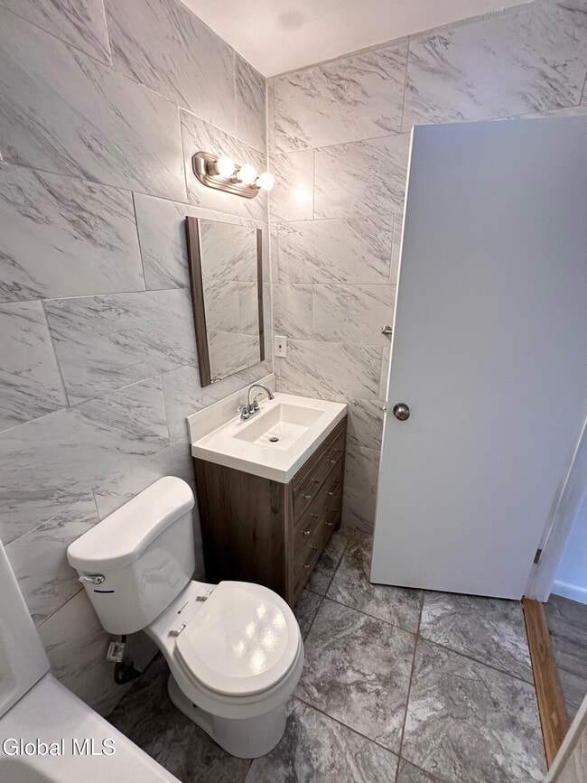 Building Photo - 54 Northern Dr