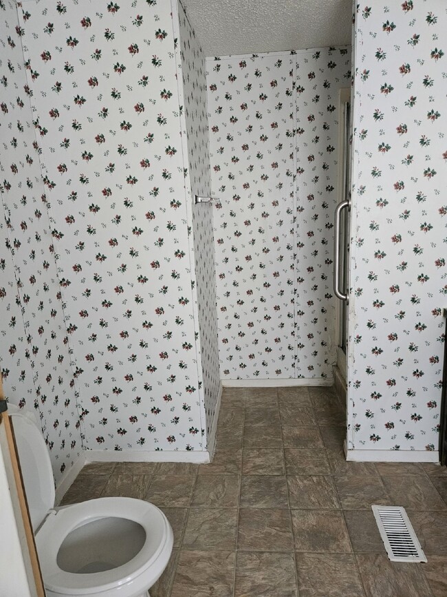 Building Photo - 3 Bedroom/2 bath mobile home