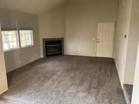 Building Photo - 1033 Southwood Dr
