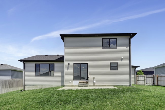Building Photo - 2 Story Single Family Home