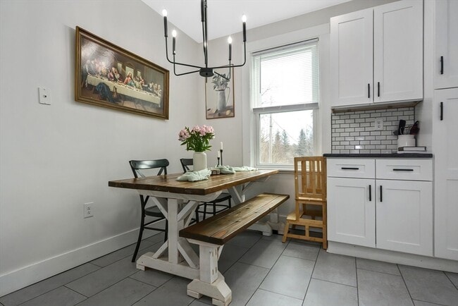 Building Photo - 21 Cemetery St