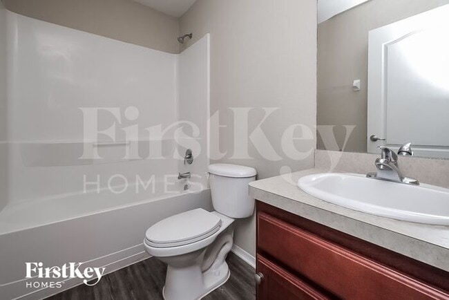 Building Photo - 6531 Evergreen Park Dr