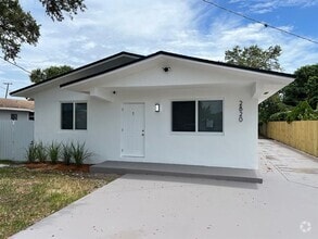 Building Photo - 2820 NW 95th St