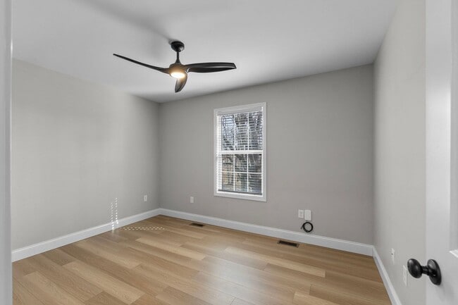 Building Photo - Beautiful, Updated Home In Jackson