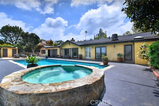 Building Photo - 3358 Red Rose Dr