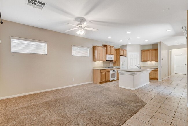 Building Photo - Summerlin Home - 3 Bedrooms + Small Loft +...