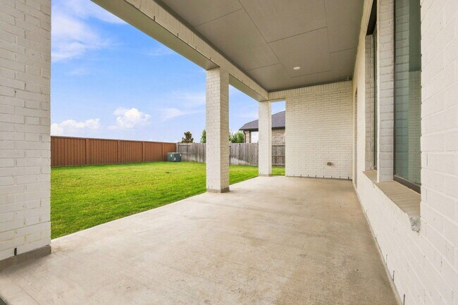 Building Photo - 24631 Fluttering Dove Ln