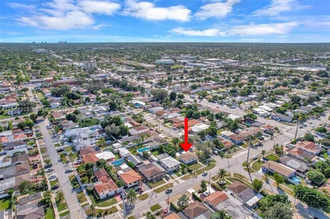 Building Photo - 6540 SW 4th St