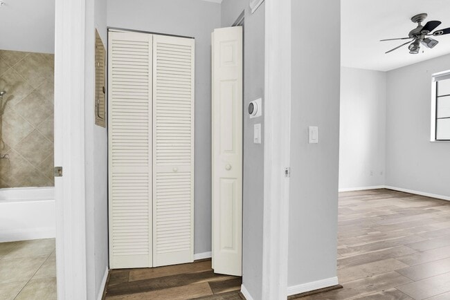 Building Photo - 233 S Federal Hwy