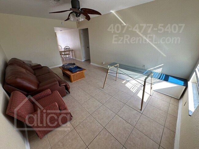 Building Photo - 13753 Oleander Ave