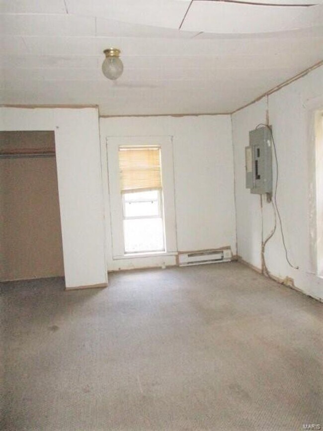 Building Photo - POTOSI - 2 Bedroom Home On 1.1 Acres Close to Town - $599 MONTH / $999 DOWN