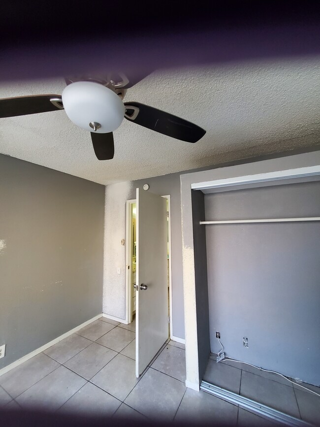 Building Photo - 1400 W Edgehill Rd