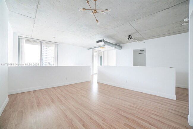 Building Photo - 690 SW 1st Ct