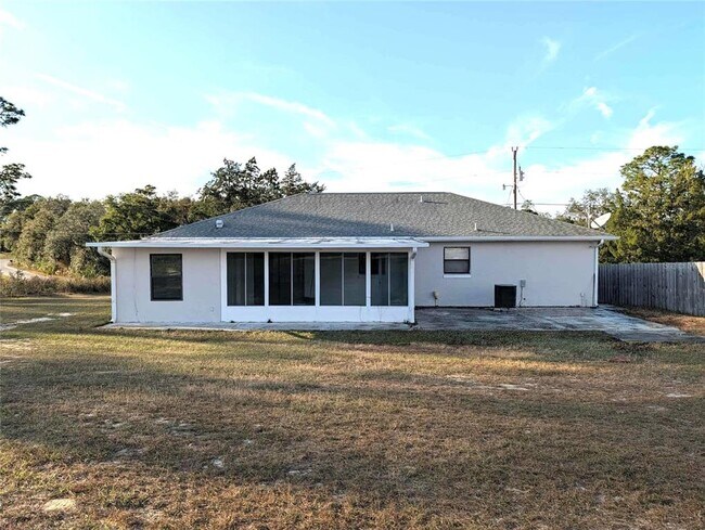 Building Photo - 1511 SW Shorewood Dr