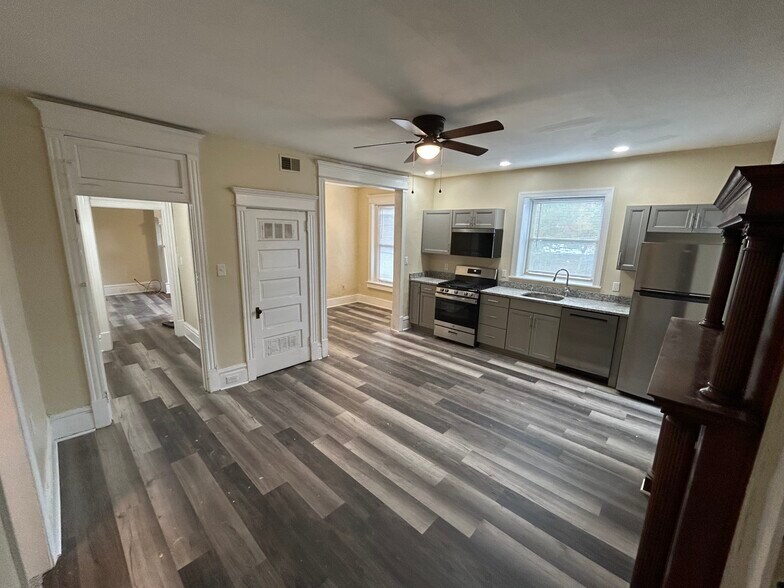 Leading to hallway - 339 S Aiken Ave