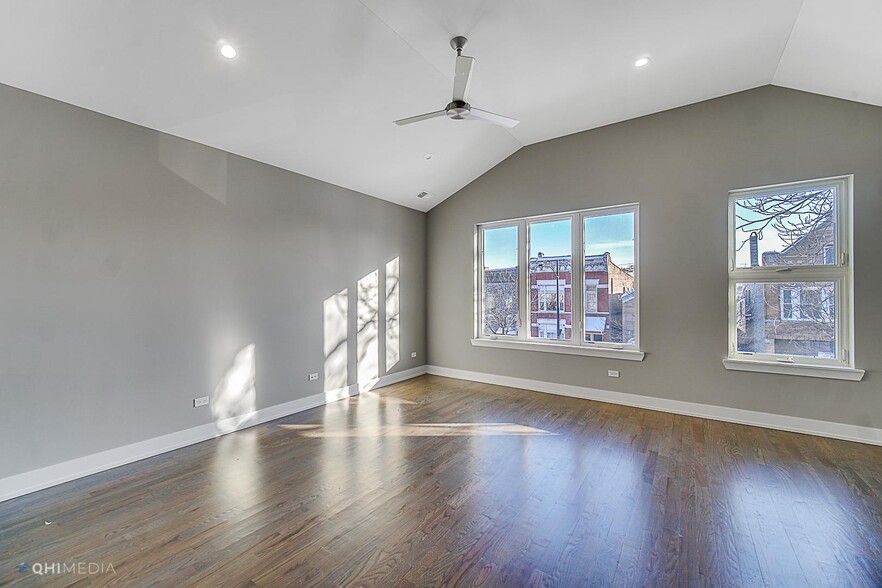 Building Photo - 1734 W Cullerton St