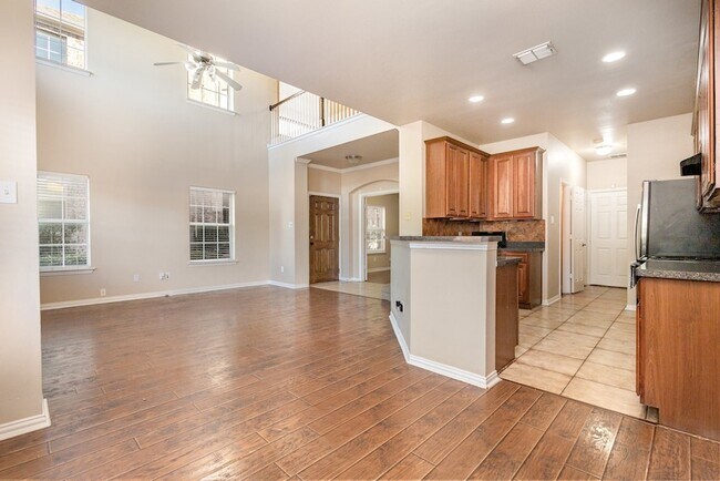 Building Photo - 4613 Penelope Ln