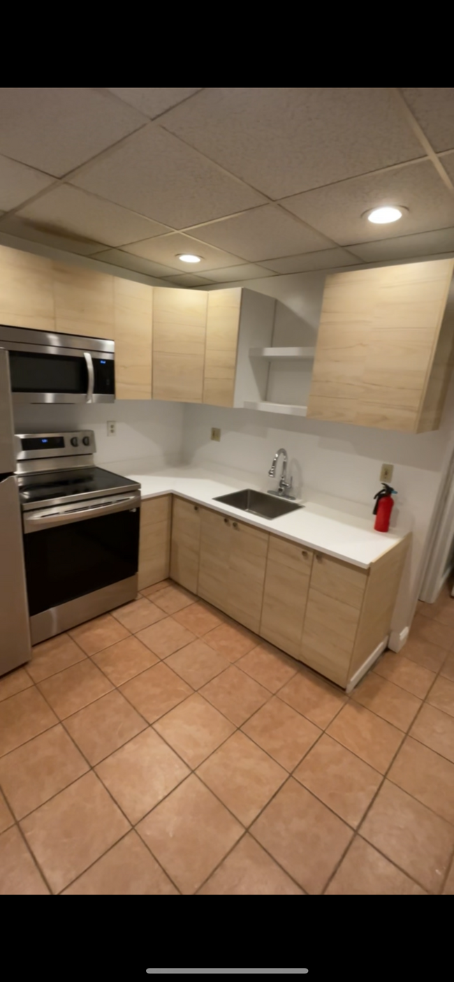 Kitchen - 74 N Allen St