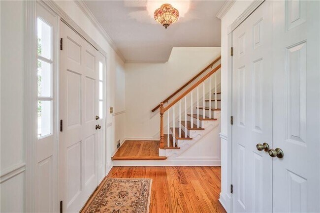 Building Photo - 4010 Mansion Dr