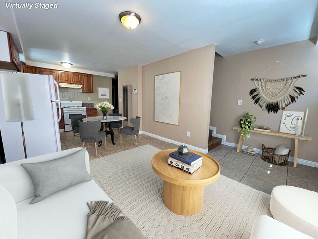 Building Photo - 1275 W 39th St