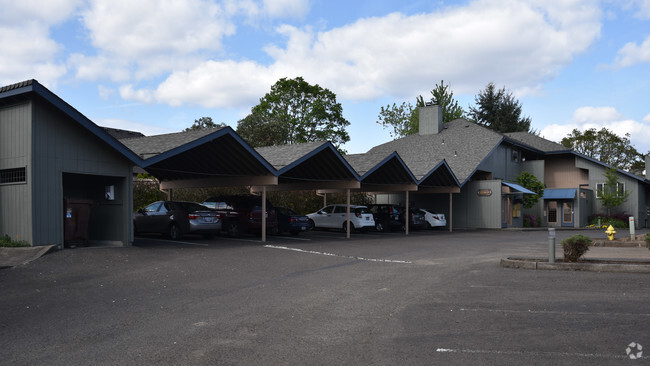 Building Photo - The Highlands Apartments