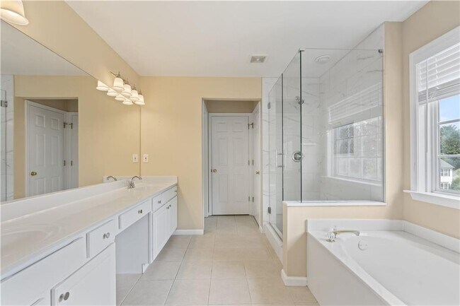 Building Photo - 5376 Amberden Hall Dr