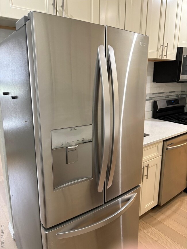 Building Photo - 305 Sixth Ave