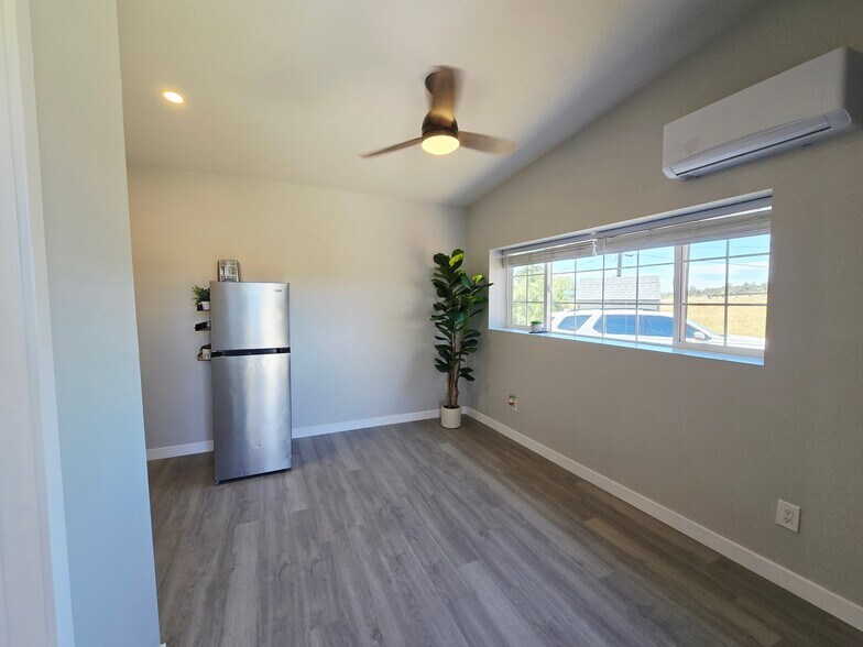 Building Photo - 4229 Panorama Dr