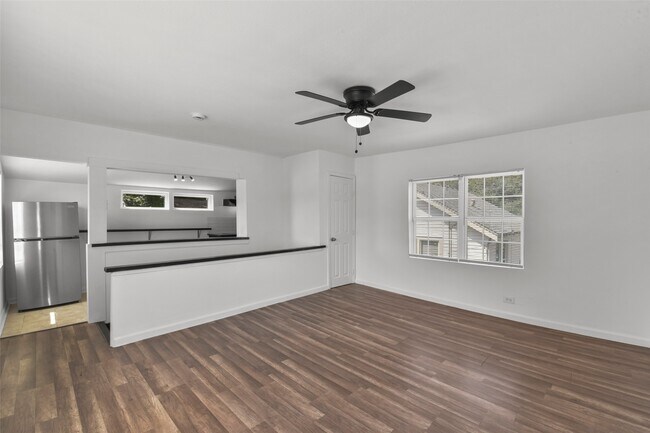 Building Photo - 3912 Bering St