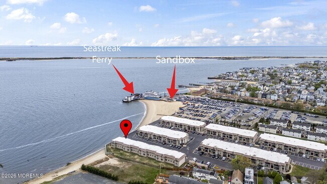 Building Photo - 330 Shore Dr