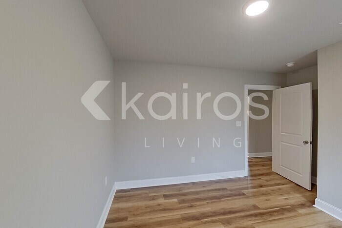 Building Photo - 13751 Pinyon Dr