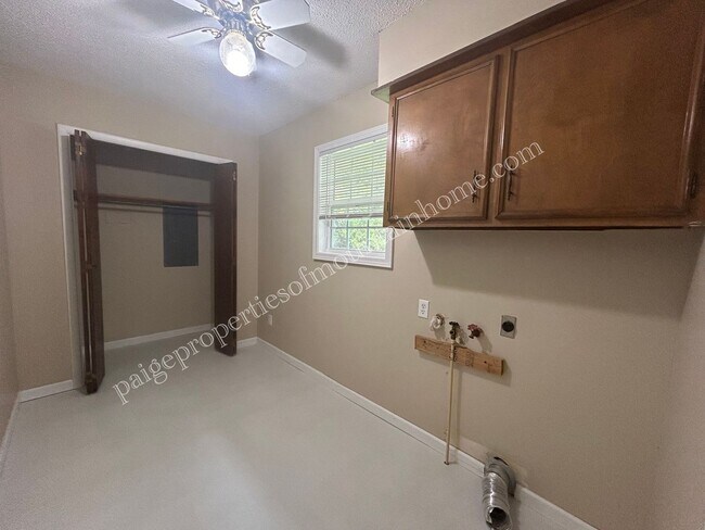 Building Photo - Charming 2 Bedroom, 2 Bath Home near Brown's Beach