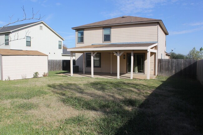 Building Photo - Kyle Home in Waterleaf  Great schools and neighborhood with pool