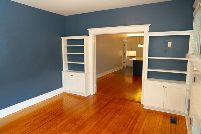 Building Photo - Charming Historic Home Walkable to Cargo & Soda Pop Districts