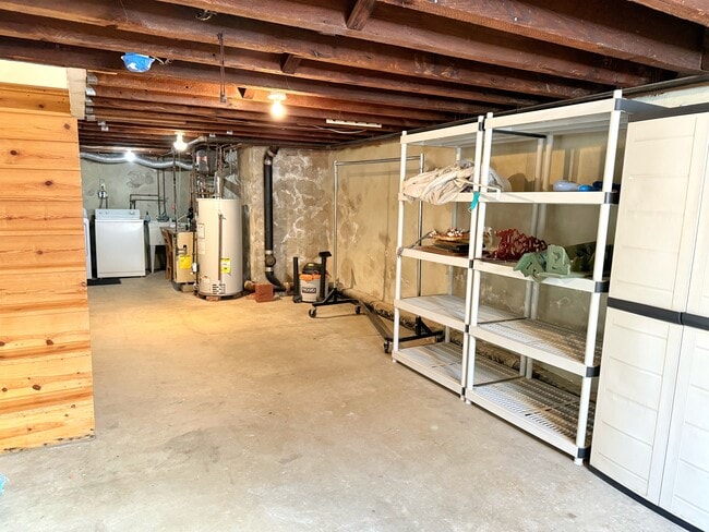 Building Photo - 2635 S Bouvier St