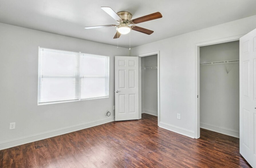 Building Photo - 969 Forest Ave