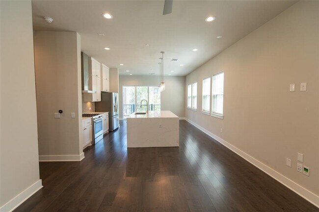 Building Photo - 4511 Unity Cir