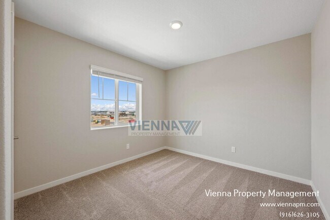 Building Photo - 2327 Comstock Ln