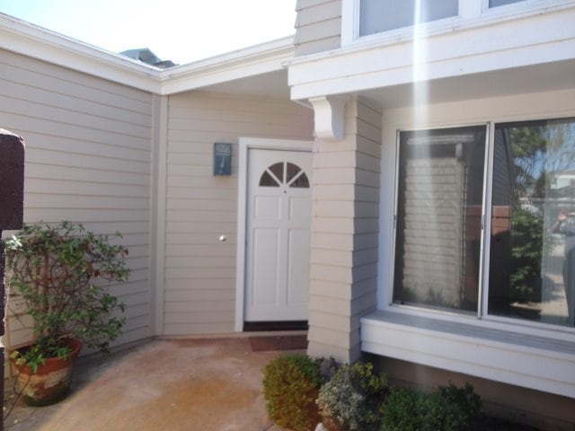 Building Photo - Charming 2-Bedroom Condo in the Heart of C...