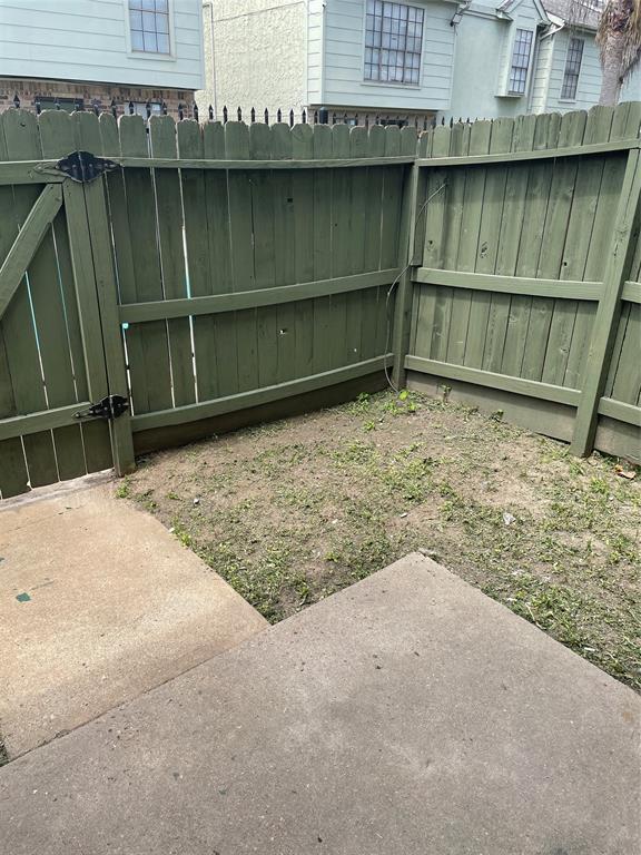 Building Photo - 8655 Village of Fondren