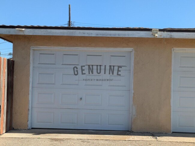 Building Photo - 2180 Placentia Ave